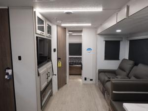 Freedom Express Ultra Lite 259FKDS Photo