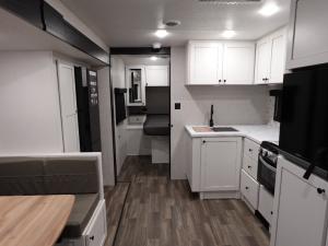 Range Lite 241BH Photo