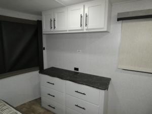 Hampton 390PVL Photo