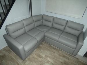 Hampton 390PVL Photo