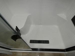 Hampton 390PVL Photo