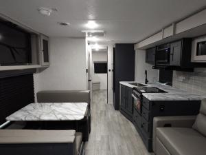 Apex Ultra-Lite 300BHS Photo