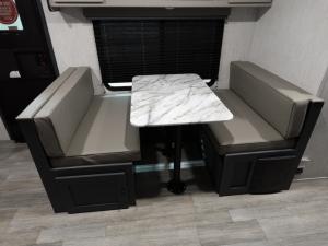 Apex Ultra-Lite 300BHS Photo