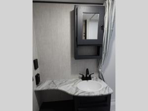 Apex Ultra-Lite 300BHS Photo
