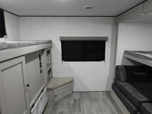 Apex Ultra-Lite 300BHS Photo