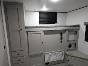Apex Ultra-Lite 300BHS Photo