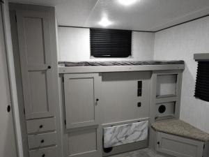 Apex Ultra-Lite 300BHS Photo