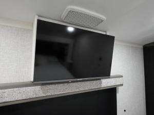 North Point 381CKRE Photo