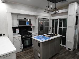North Point 381CKRE Photo
