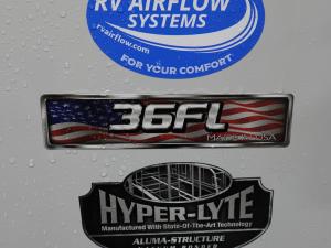 Salem Hemisphere Elite 36FL Photo
