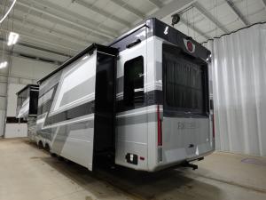 Redwood 412GK Photo