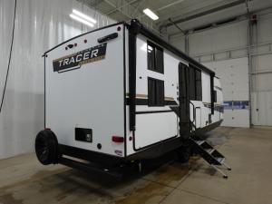 Tracer 250BH Photo