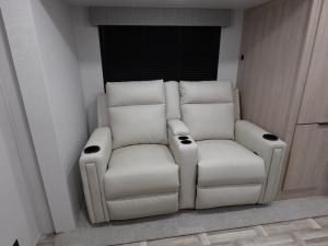 Tracer 250BH Photo
