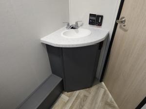 Tracer 250BH Photo