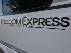 Freedom Express Ultra Lite 245RKS Photo