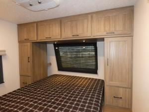 Freedom Express Ultra Lite 274RKS Photo
