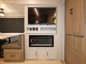 Freedom Express Ultra Lite 274RKS Photo