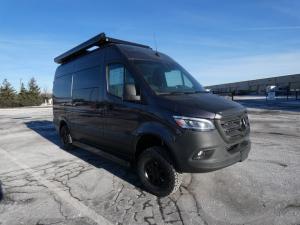 Storyteller Overland DARKMODE OG Photo