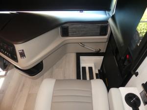 Nautica 33TL Photo