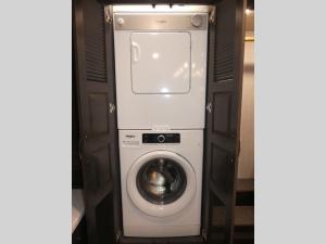 Nautica 33TL Photo