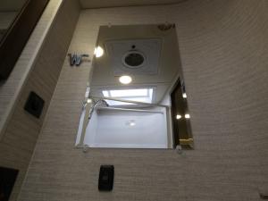 Navion 24V Photo