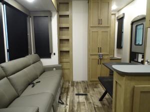 Carbon 338 Photo