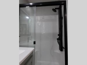 Regency 3721FDB Photo