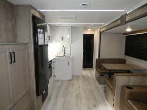 Springdale 266DECK Photo