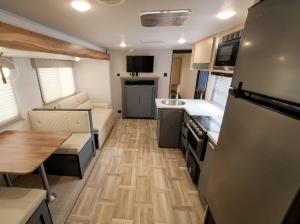 Tracer 270BHSLE Photo