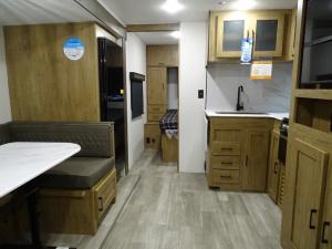 Freedom Express Ultra Lite 258BHS Photo