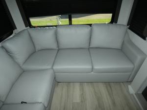 Arcadia Select 28SLS Photo