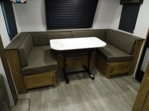 Freedom Express Ultra Lite 298FDS Photo