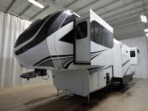 Solitude 380FL Photo