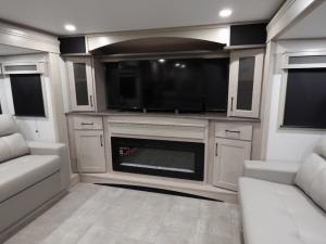 Solitude 380FL Photo