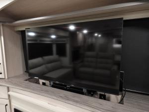 Solitude 380FL Photo