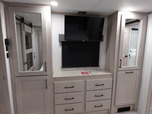 Solitude 380FL Photo