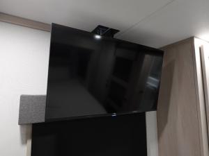 Solitude 380FL Photo