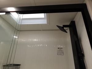 Solitude 380FL Photo