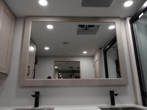 Solitude 380FL Photo