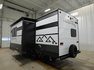 Aspen Trail LE 23BH Photo