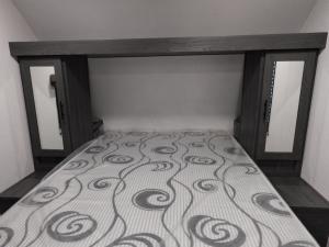 Aspen Trail LE 23BH Photo