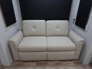 Regency 3881FKL Photo