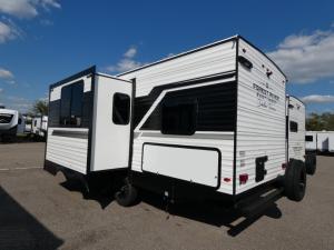 Della Terra 241BH Photo
