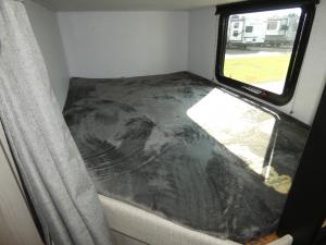 Della Terra 241BH Photo