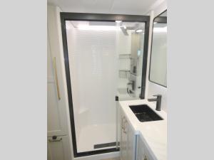Model G 4000 Photo