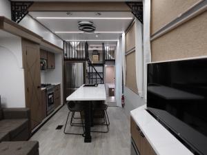 Wildwood Grand Lodge 42VIEW Photo
