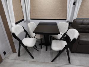 Wildwood Lodge 42DMS Photo