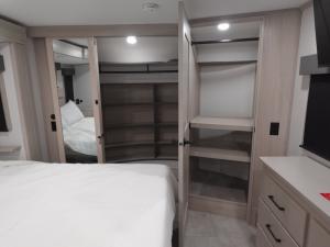 Solitude 388MBS Photo