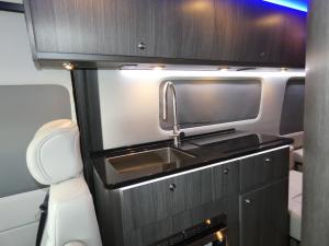 Strada-ion Lounge AWD Photo