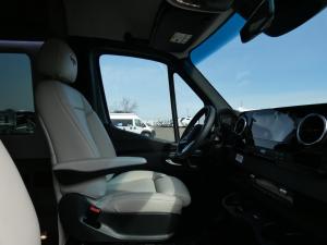 Strada-ion Lounge AWD Photo
